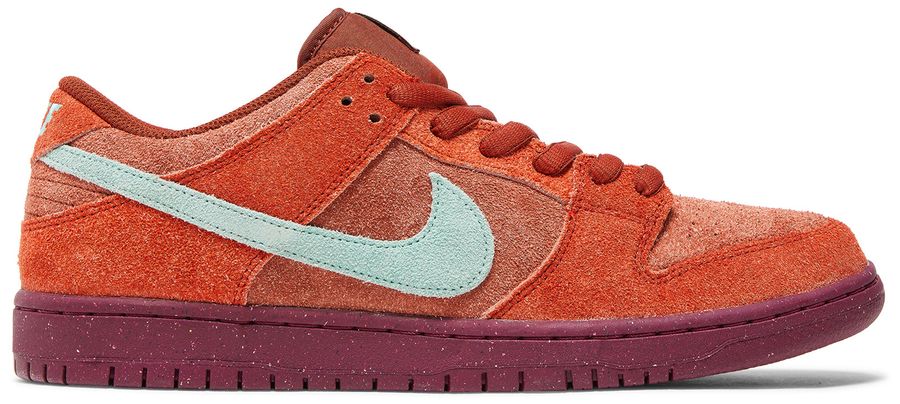 Nike Dunk Low SB 'Mystic Red'